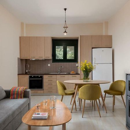 Roussospítion Agapi'S Home מראה חיצוני תמונה