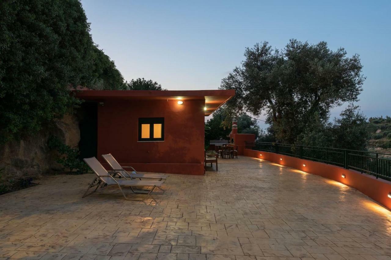 Roussospítion Agapi'S Home מראה חיצוני תמונה
