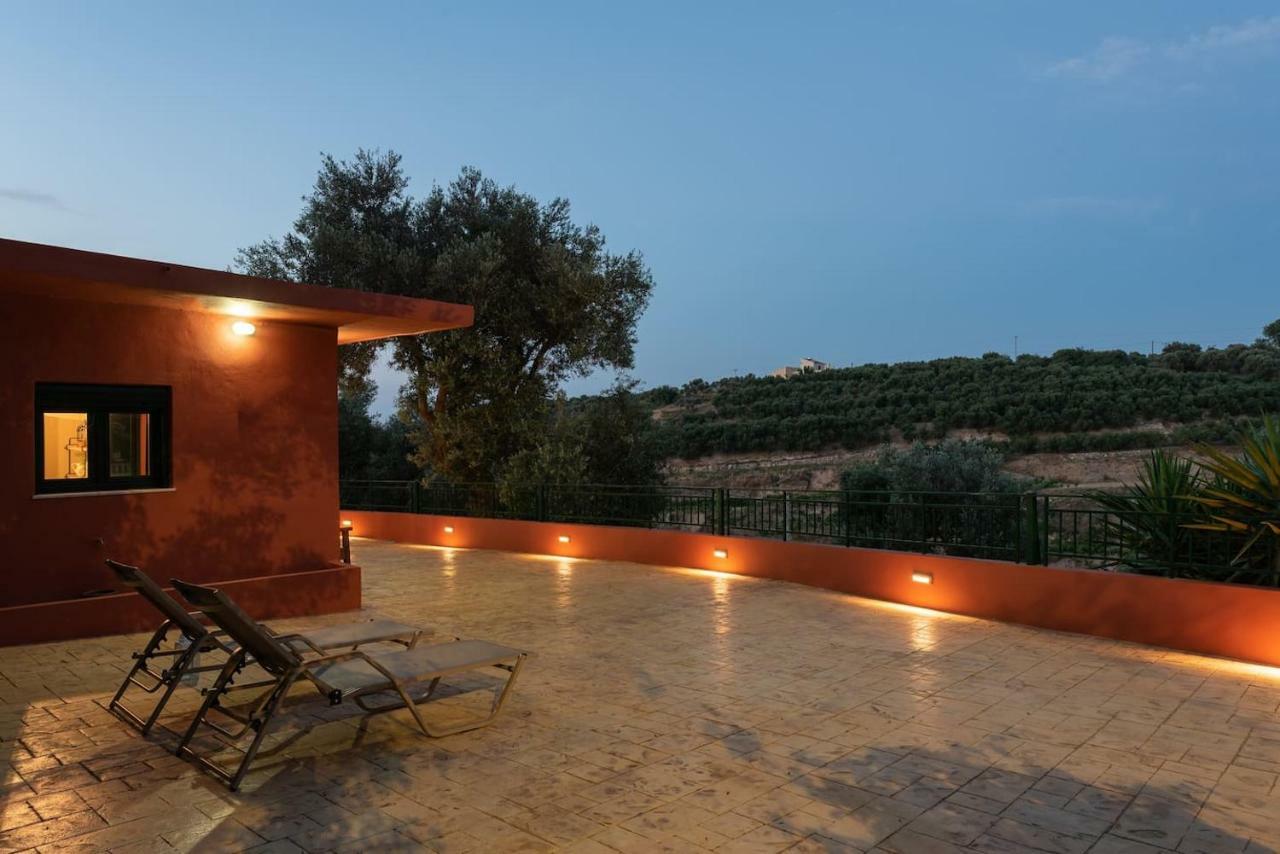 Roussospítion Agapi'S Home מראה חיצוני תמונה